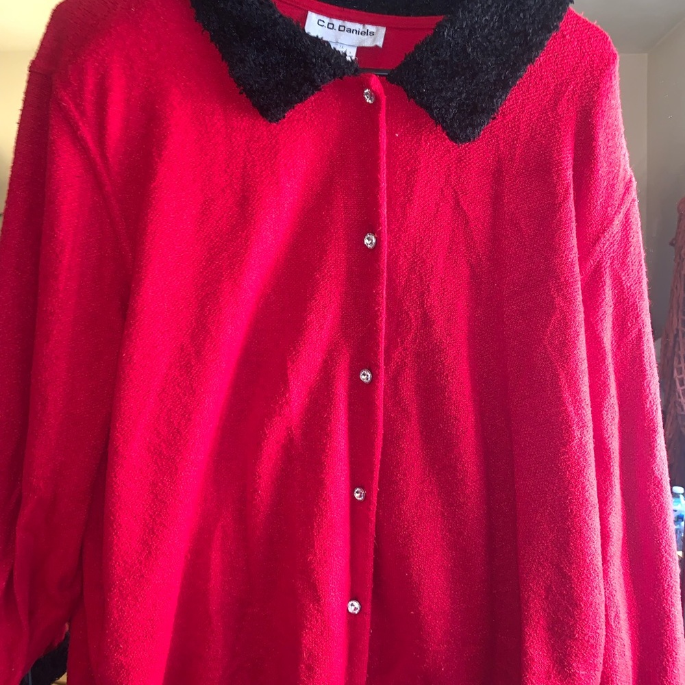 Red collard sweater